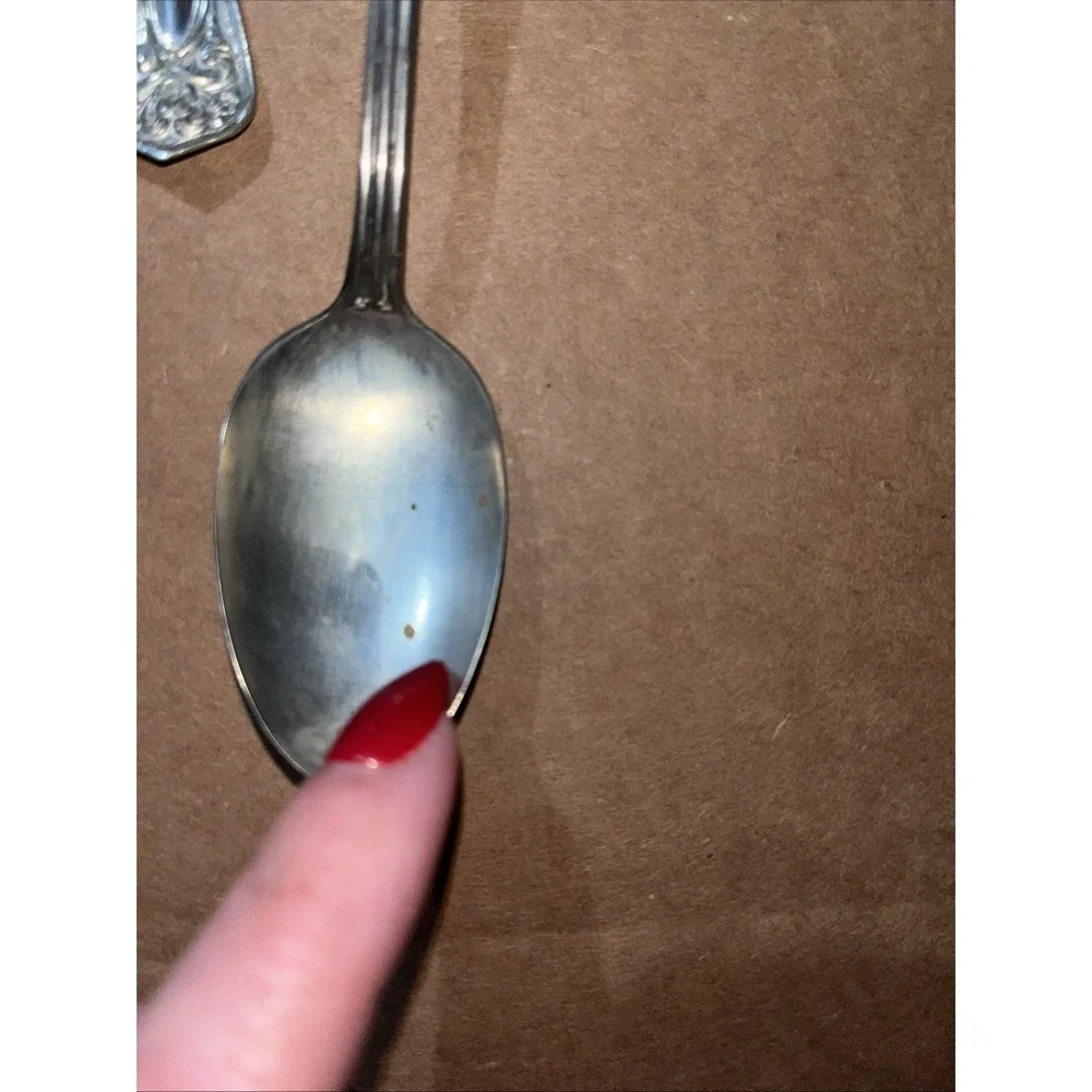 16 WM A Rogers Oneida Silver Nickel Ornate Spoons Ring Making‎ Crafting 5-7/8
